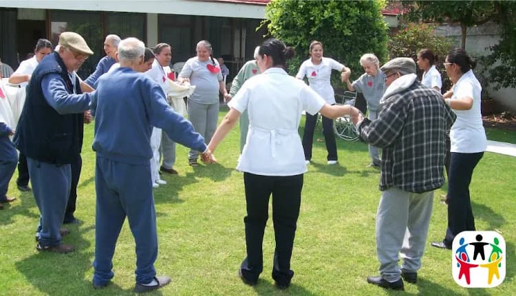 Obra social con adultos mayores