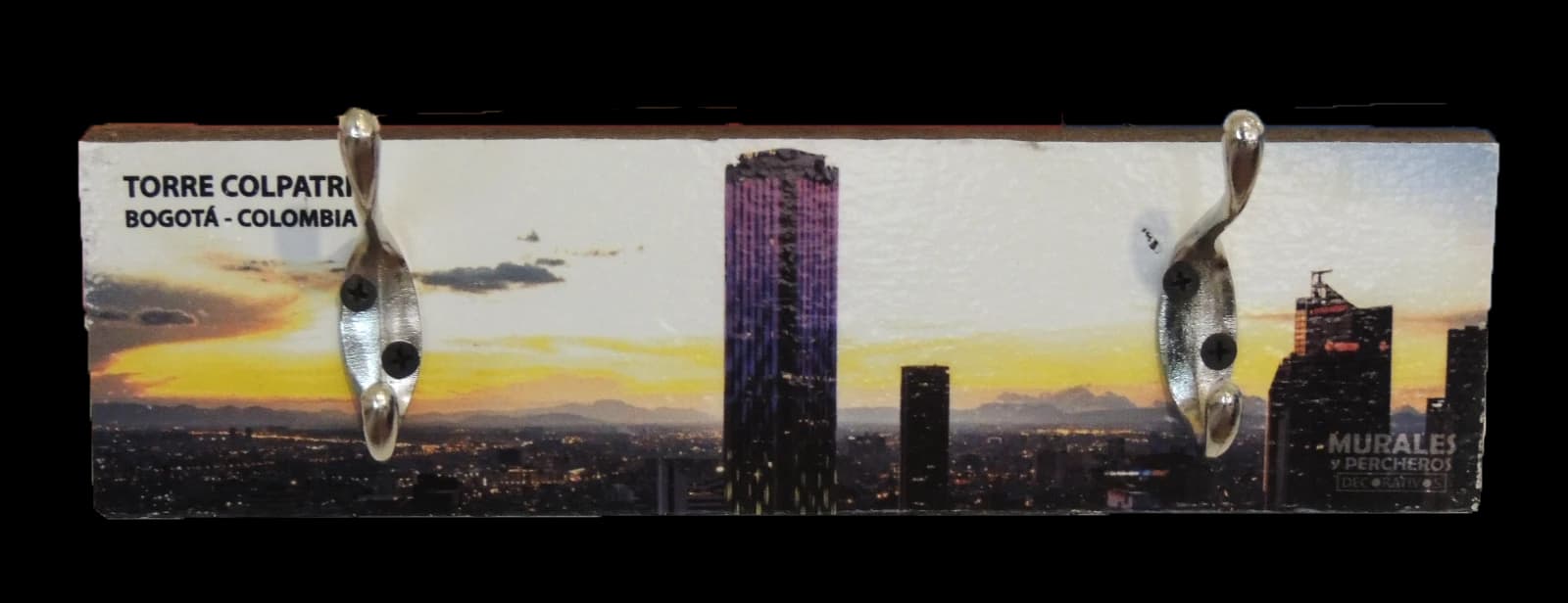 Perchero Torre Colpatria Bogotá